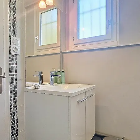 Vakantiehuis Maltrait, Maison Familiale Avec Piscine Avermes