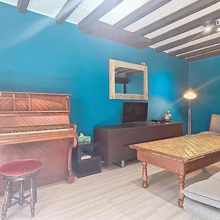Vakantiehuis Maltrait, Maison Familiale Avec Piscine Avermes