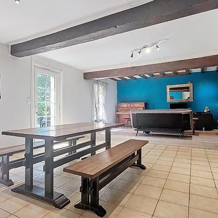 Vakantiehuis Maltrait, Maison Familiale Avec Piscine
