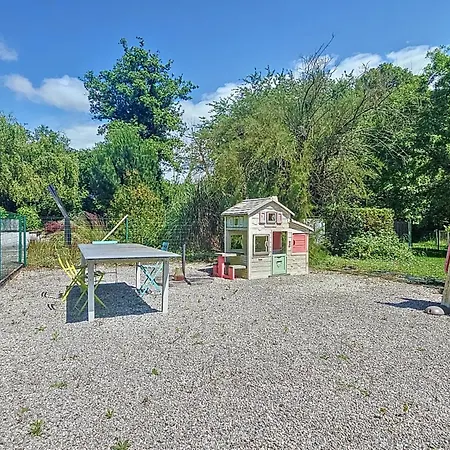 Vakantiehuis Maltrait, Maison Familiale Avec Piscine