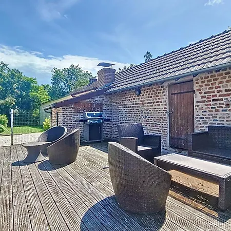 Vakantiehuis Maltrait, Maison Familiale Avec Piscine *